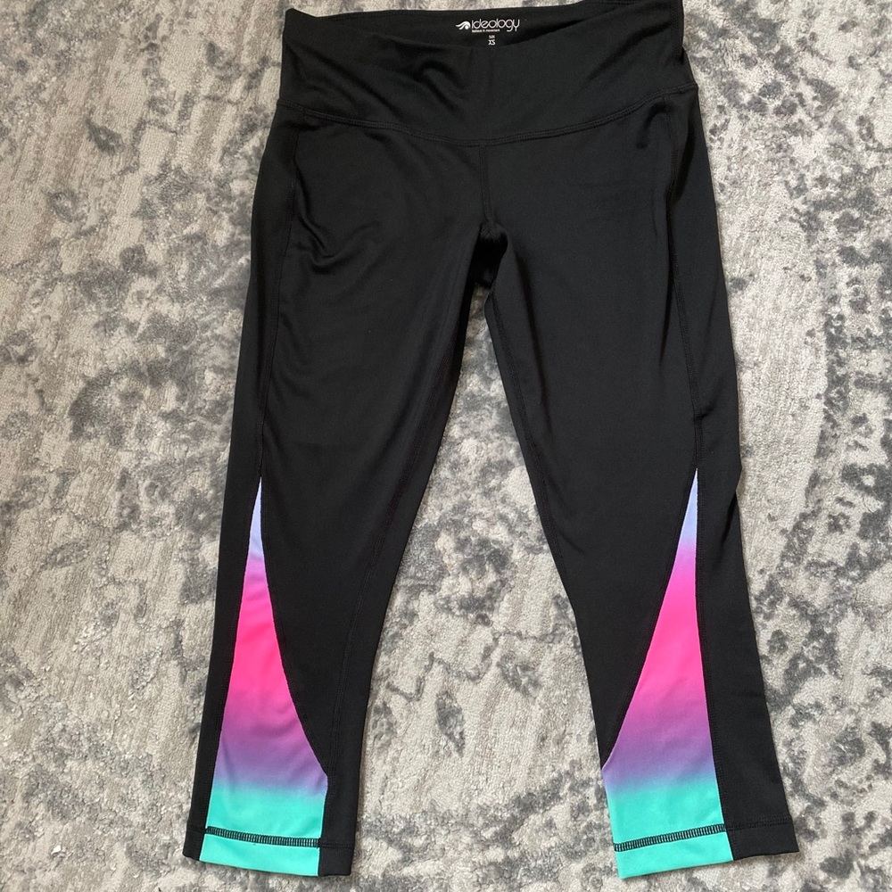 Women’s cropped workout pants